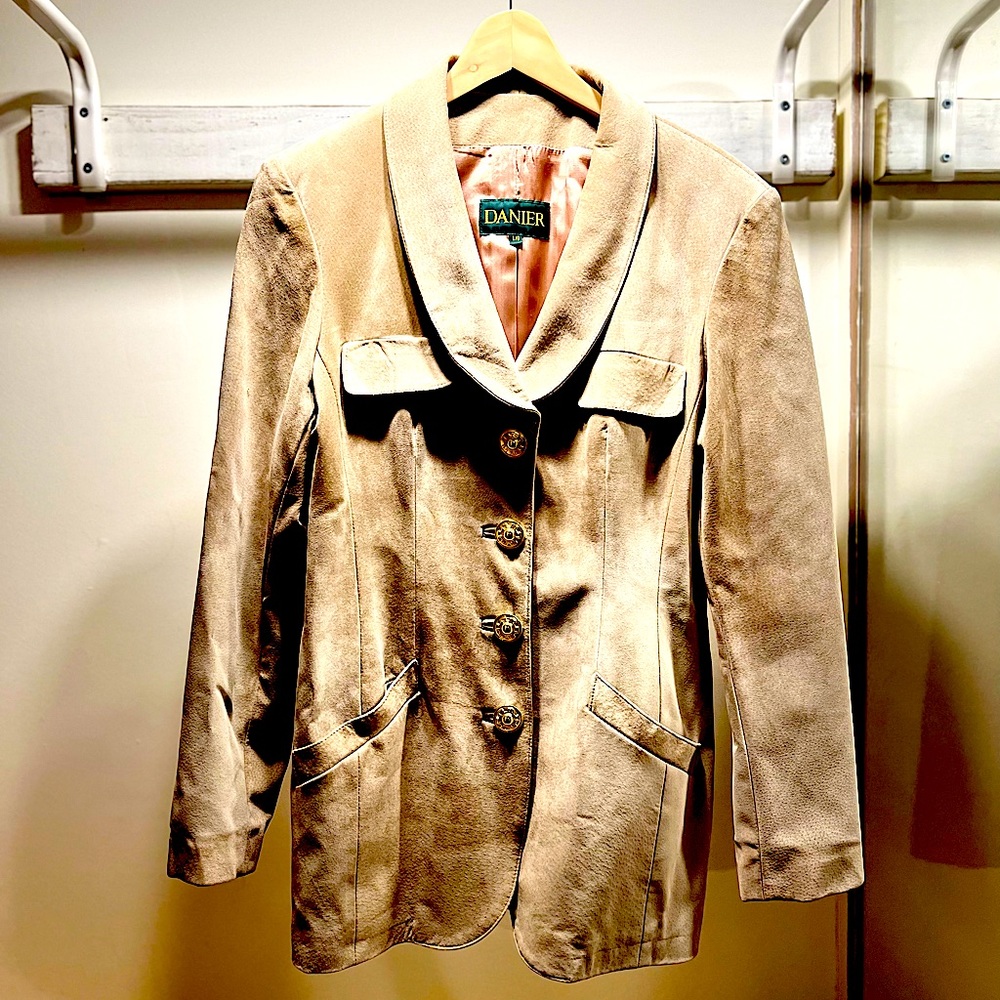 DANIER camel brown genuine leather vintage women’s sueded jacket, Large